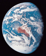 earth.jpg (25535 bytes)